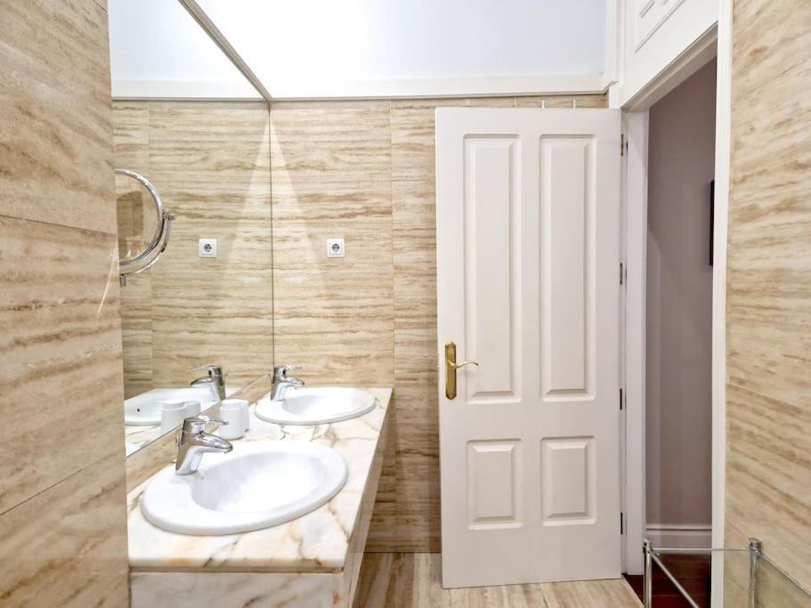 Appartement Gran Via & Parking Gratis By Aloha Bilbao