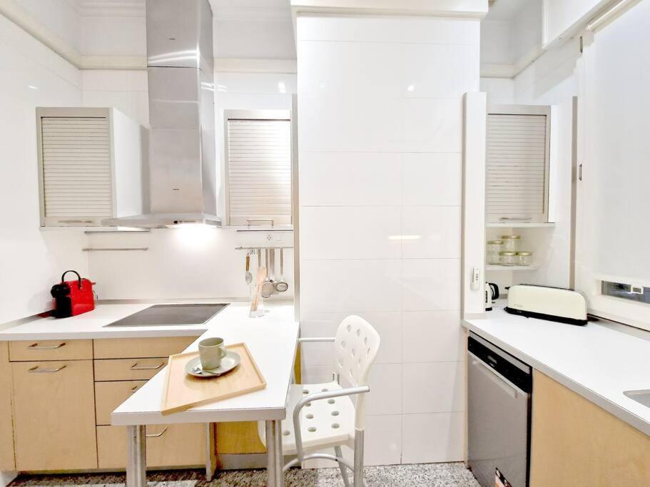 Gran Via & Parking Gratis By Aloha Appartement